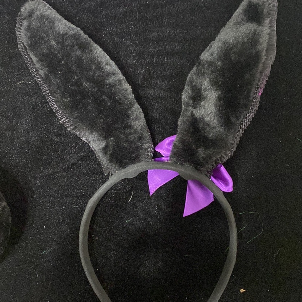 Black bunny accesories - Picture 3 of 4